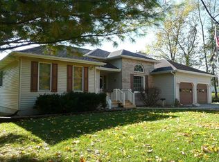 21584 Carriage Dr, South Bend, IN 46614