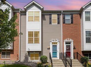 1772 Riverside Dr, Shakopee, MN 55379