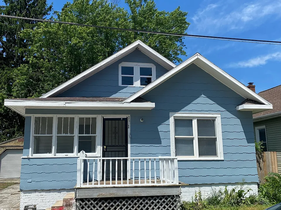 121 Claire St