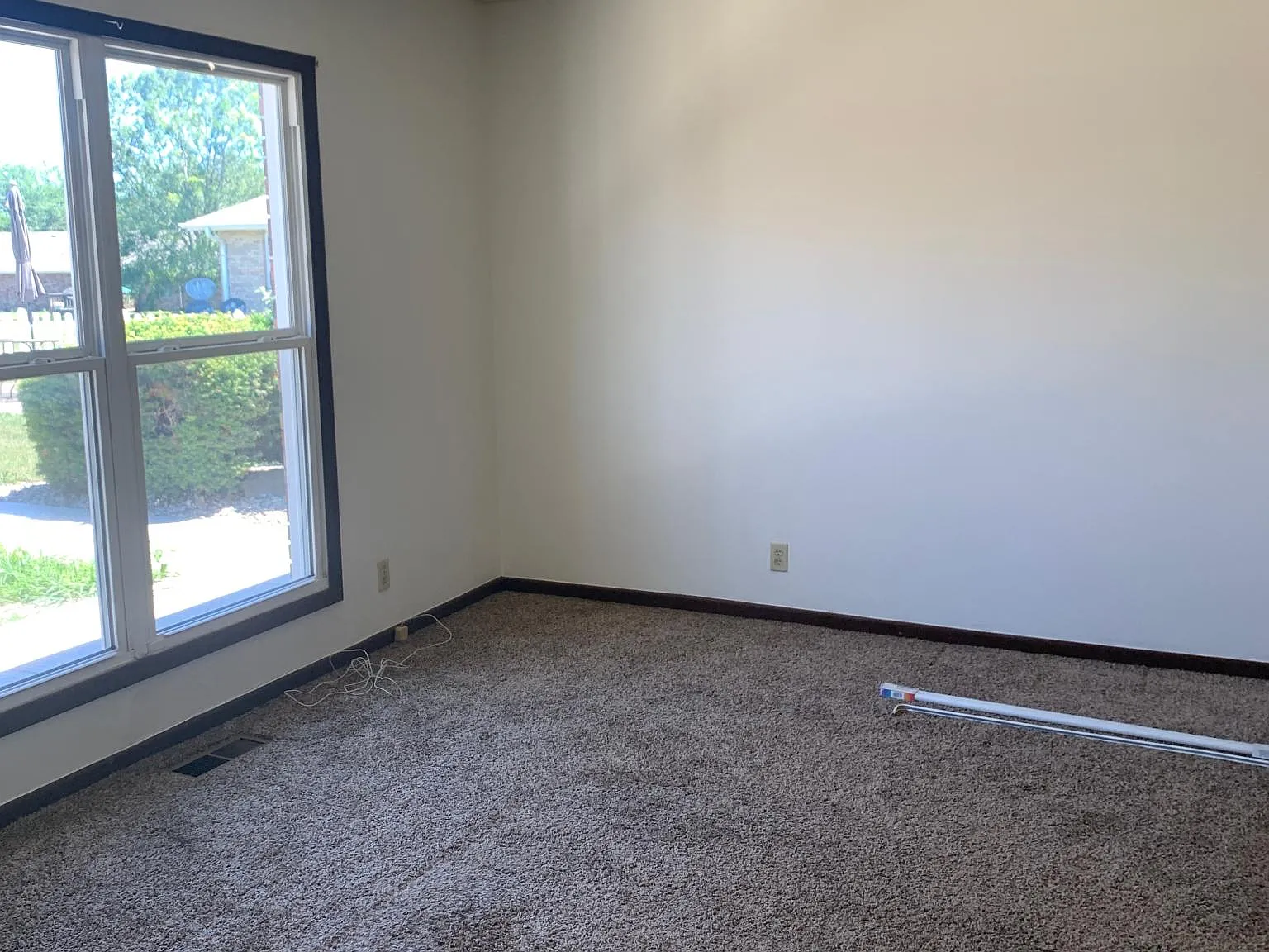 1 Woodland Hills Dr — Photo 3
