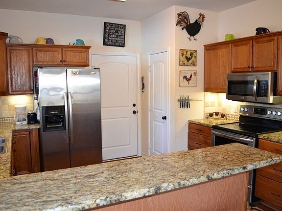5th image of 105 Heritage Bnd