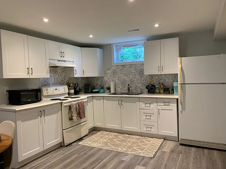 254 Altamira Rd #BASEMENT — Photo 9