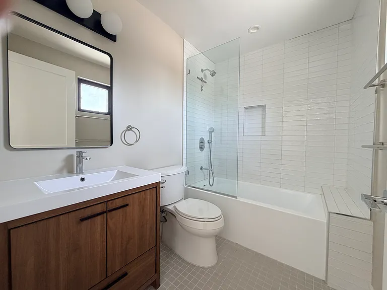 2508 Los Amigos St — Photo 7