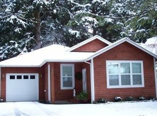 155 Hills Ln, Cannon Beach, OR