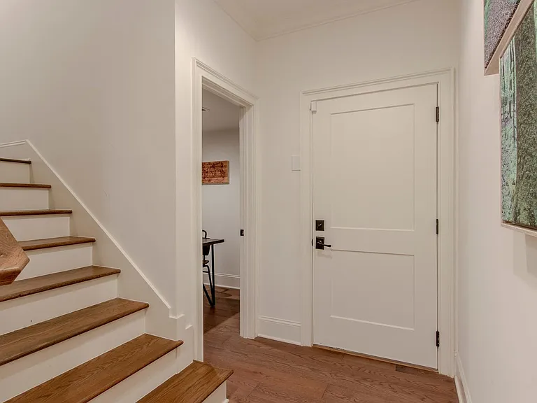 1906B Bernard Ave — Photo 25