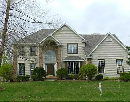 50563 Stonington Dr photo 1
