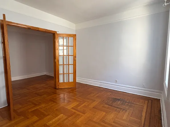 50-05 43rd Avenue image 14 of 19