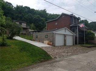 5834 Holsing St, McKeesport, PA