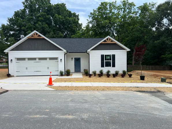 216 E Phifer St, Marshville, NC 28103