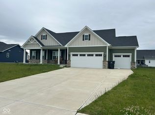298 Larimar Dr, Whiteland, IN 46184