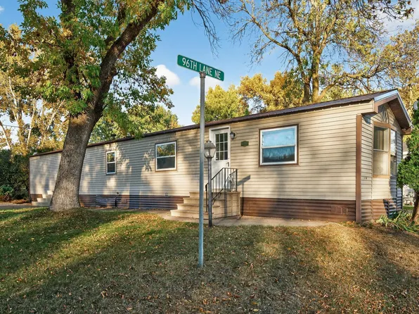 1213 96th Ln NE, Blaine, MN 55434