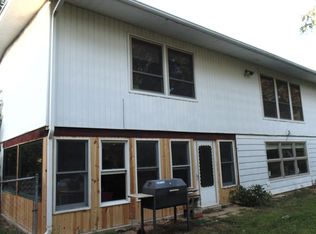 544 21st St NE, Rochester, MN 55906