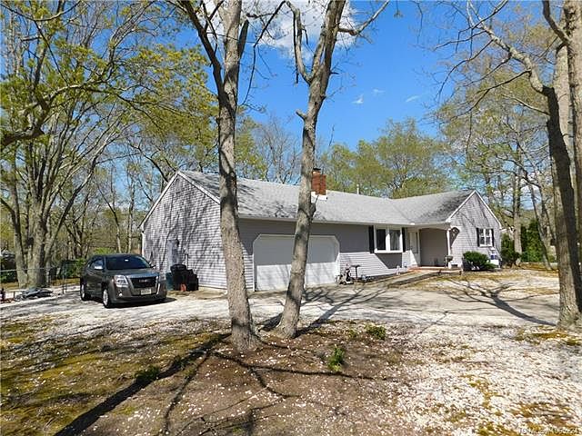 1st image of 13 Carteret Ct