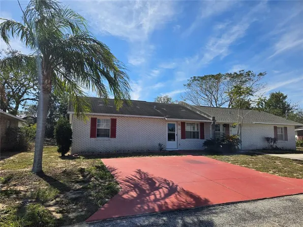 1432 Thousand Roses Dr S, Lake Wales, FL 33853