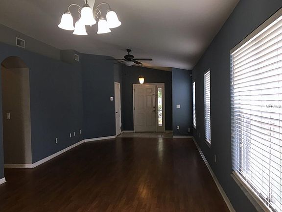 4th image of 7730 Carriage Pointe Dr