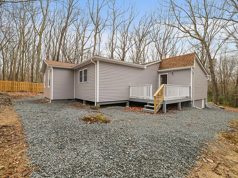 117 Forest Dr — Photo 37