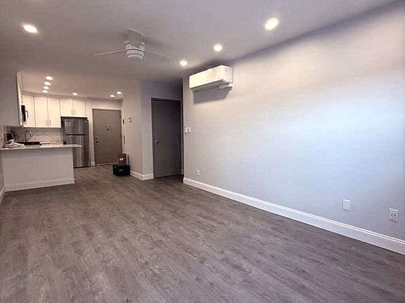 4th image of 22-76 Steinway St #3
