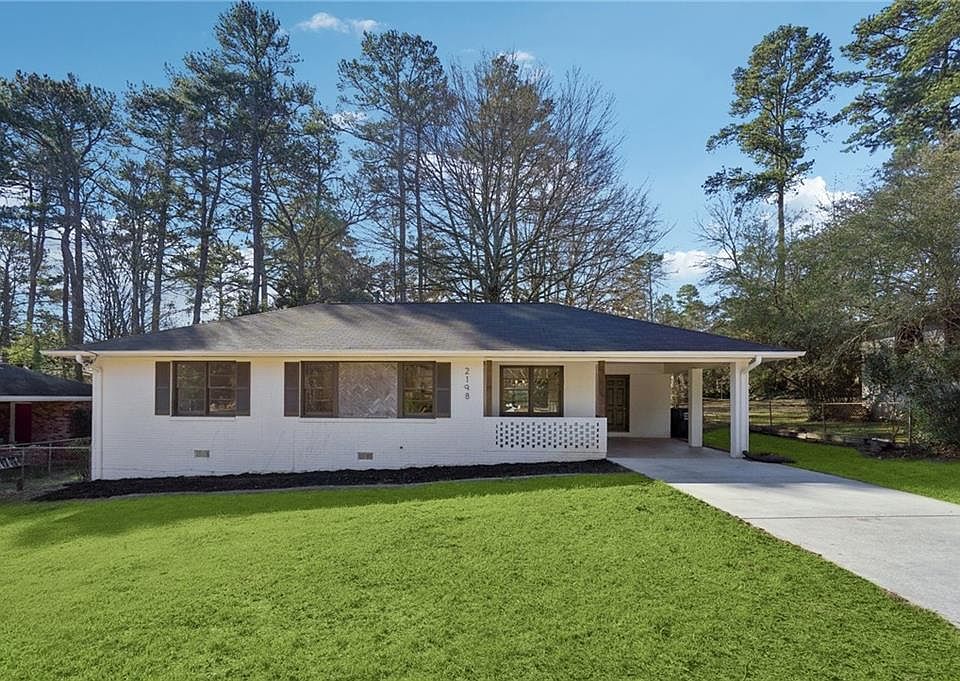 1st image of 2198 Lower Roswell Rd