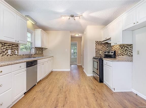 4th image of 3123 Pinemont Ln