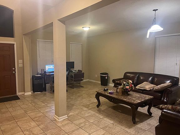 3rd image of 16527 Winthrop Bend Dr