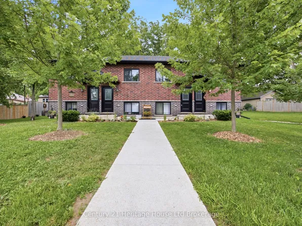 34 Bain St #4, Woodstock, ON N4S 5X8