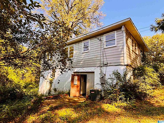3rd image of 800 11th St