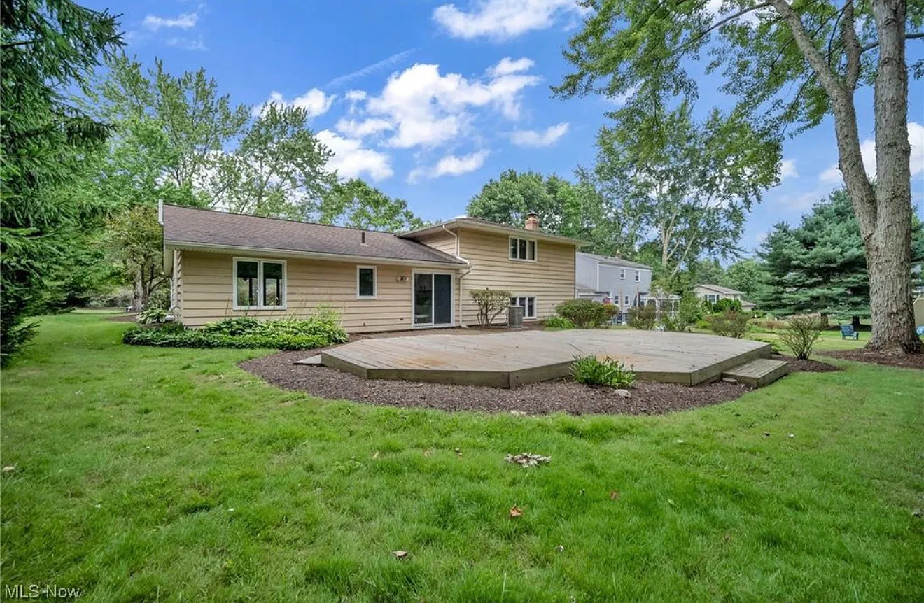 4 bed, 2.5 bath, 2975 sqft, $2,995 — Photo 3