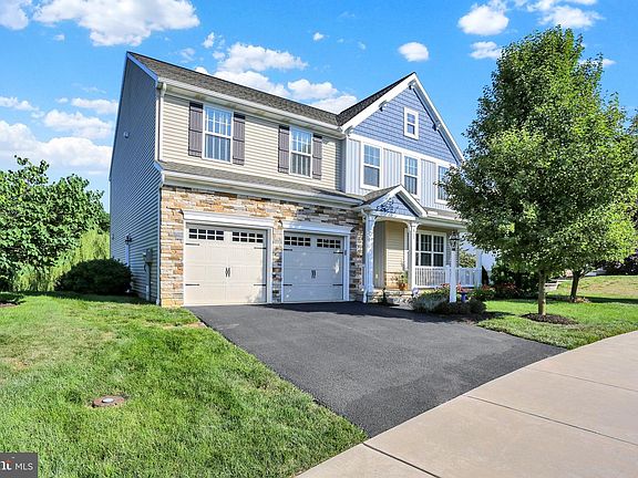 4th image of 613 Meadowview Dr