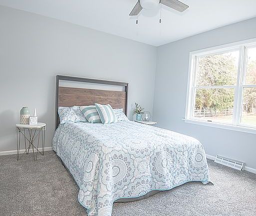 Main house bedroom 1