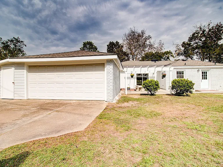 2703 Bullis Ave — Photo 16
