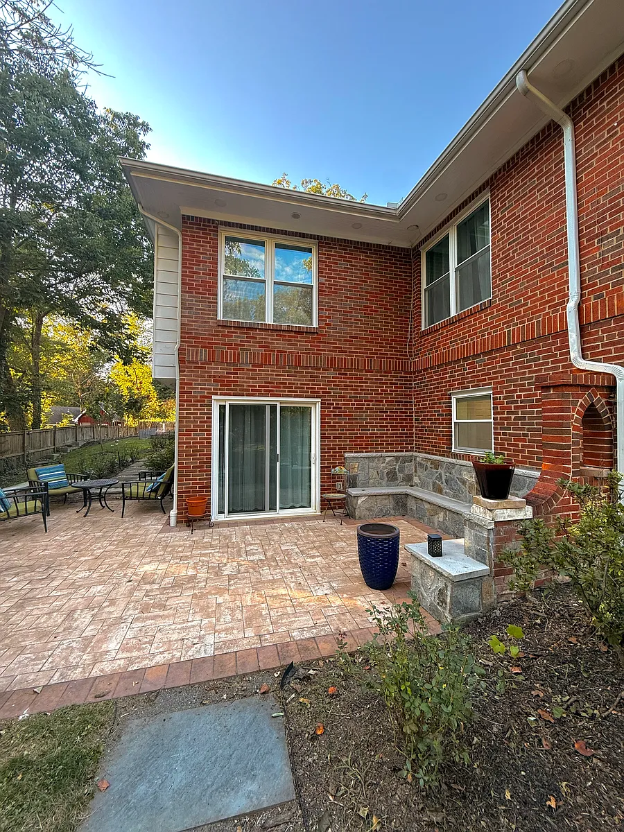 Building Photo - Thomas Dr