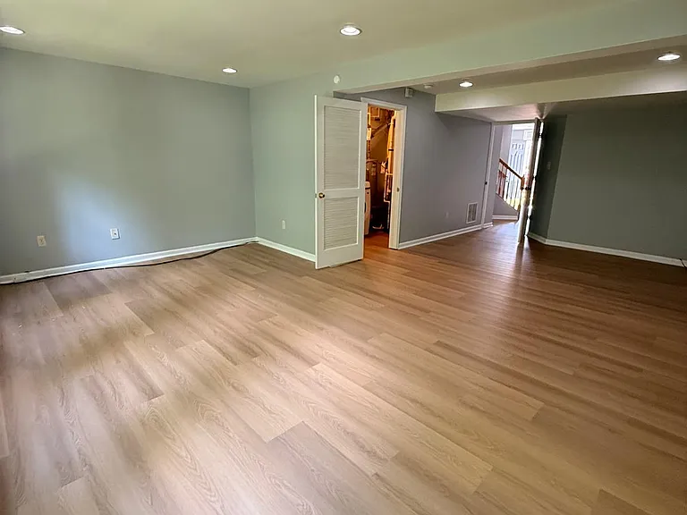 100 Colts Neck Dr — Photo 5