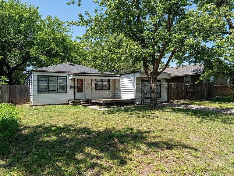 631 N Mount Carmel St — Photo 34