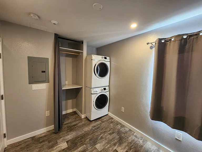 1313 W Morena Blvd #19 — Photo 28