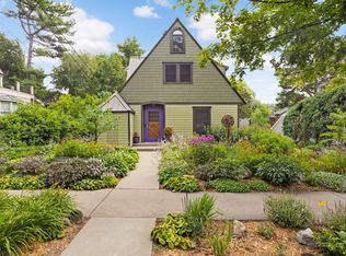 319 Seymour Pl SE, Minneapolis, MN 55414
