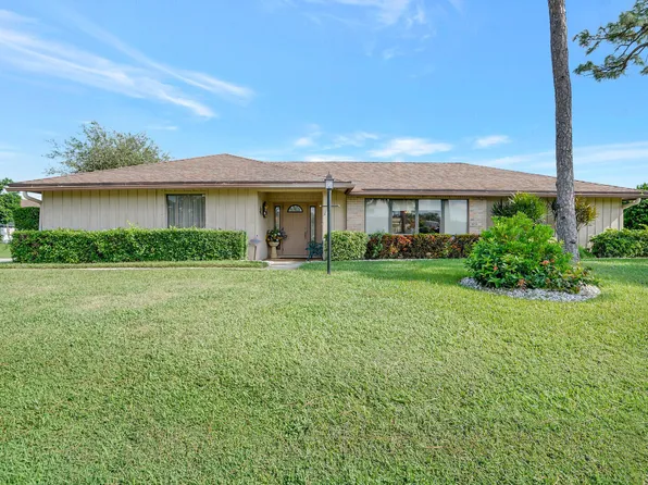 4831 Dorchester Mews, Haverhill, FL 33415