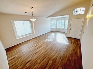 590 Rain Lily Rd SW, Los Lunas, NM 87031