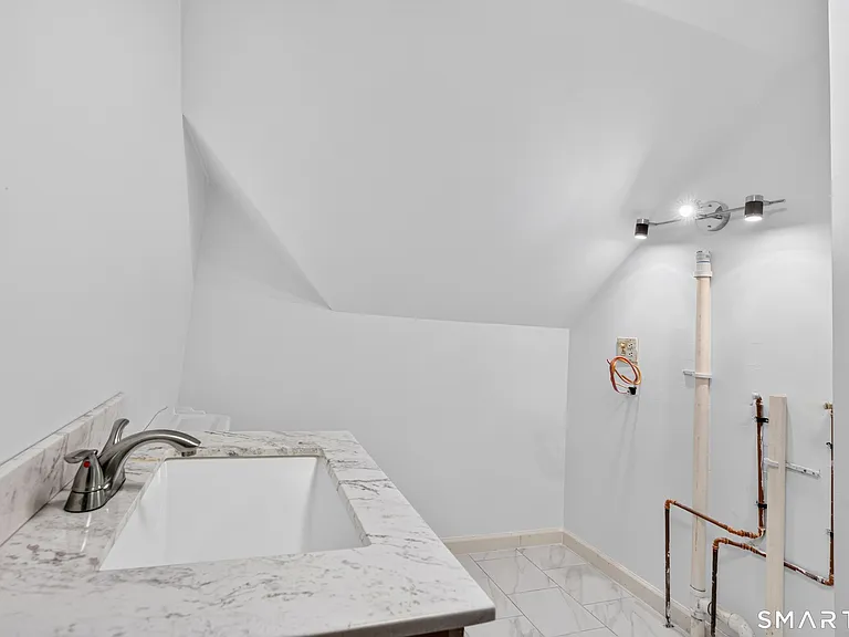 69 Johnson St #3 — Photo 26