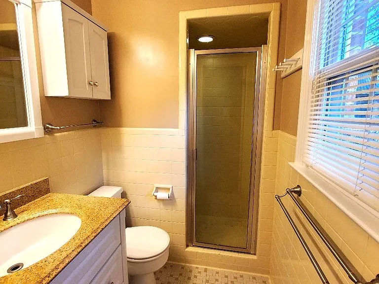 1601 Hopkins Dr — Photo 16