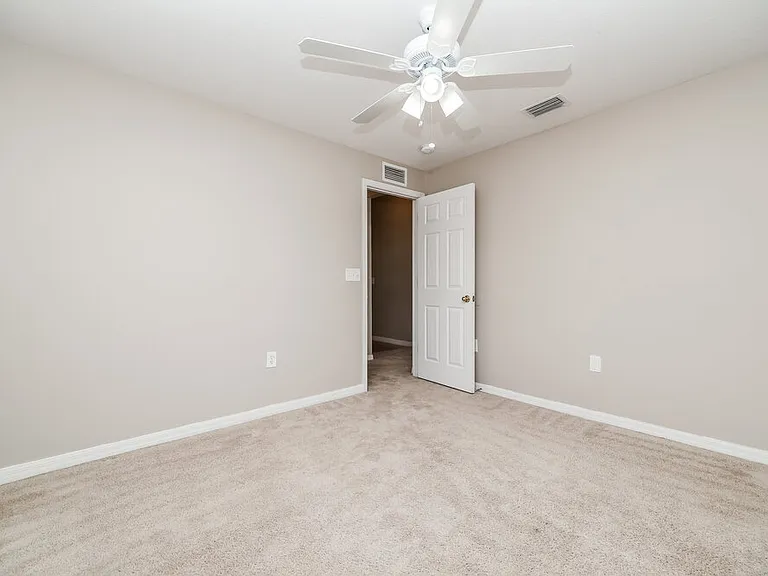 4013 Constantine Loop — Photo 12