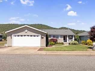 382 Jacob Hale Way, Roseburg, OR 97471