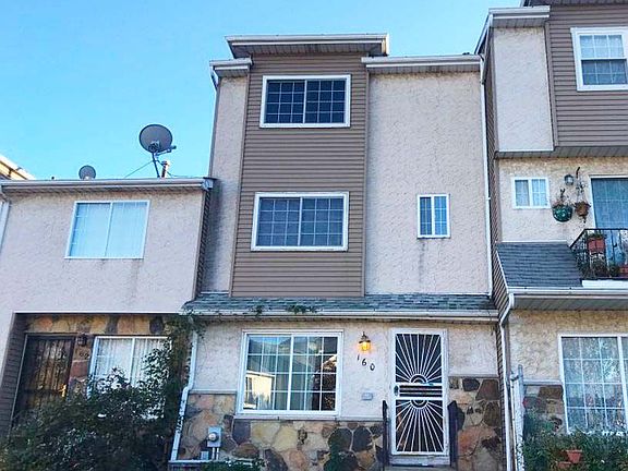 2nd image of 160 Skyline Dr