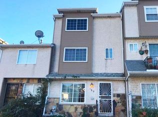 160 Skyline Dr, Staten Island, NY 10304