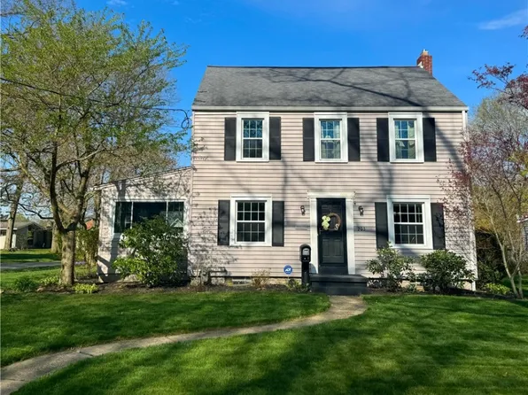 203 E Washington Blvd, Grove City, PA 16127