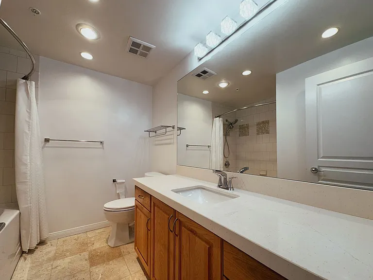 555 Front St #602 — Photo 23