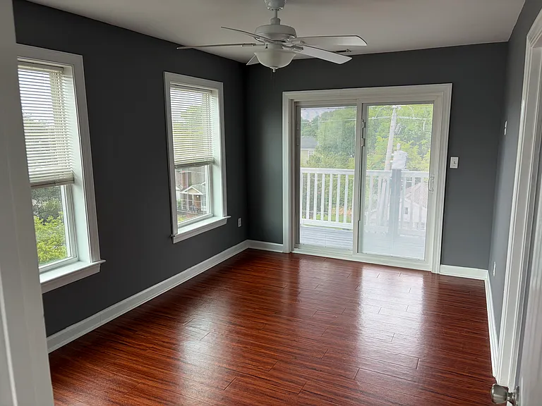 5001 Killam Ave #3 — Photo 2