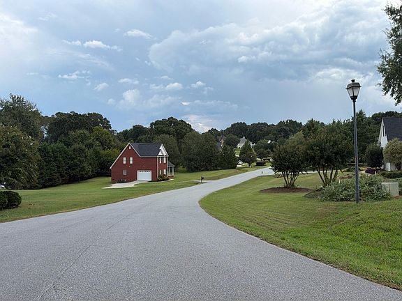 4th image of 102 Hopewell Rdg