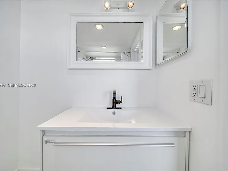 7933 West Dr #817 — Photo 15