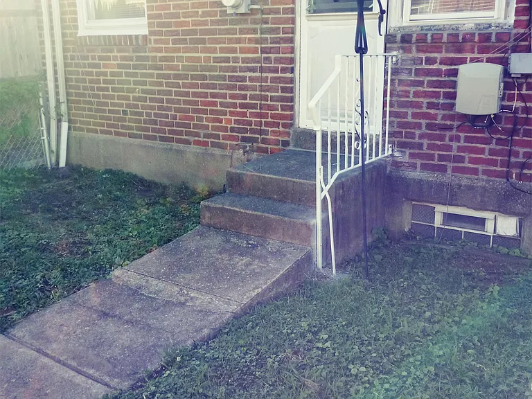 5316 Glenloch St — Photo 3