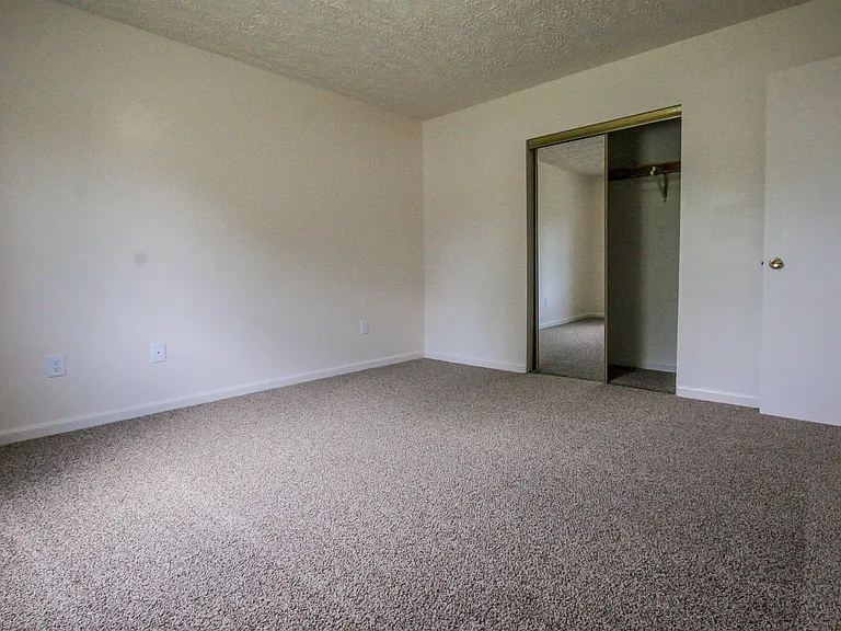 401 East Rd #6 — Photo 17